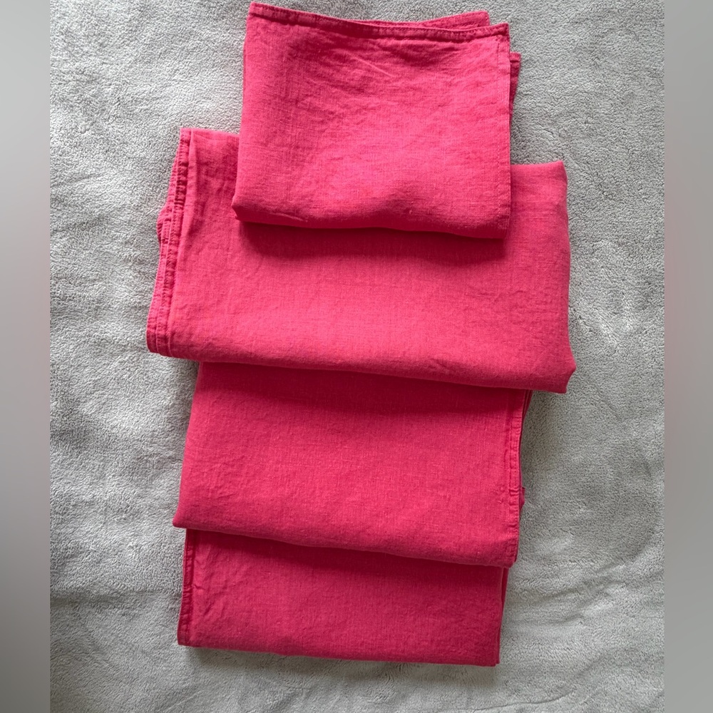 Yves Delorme Paris 100% Linen 4 Hot Pink Pillow Shams Made in France Luxury